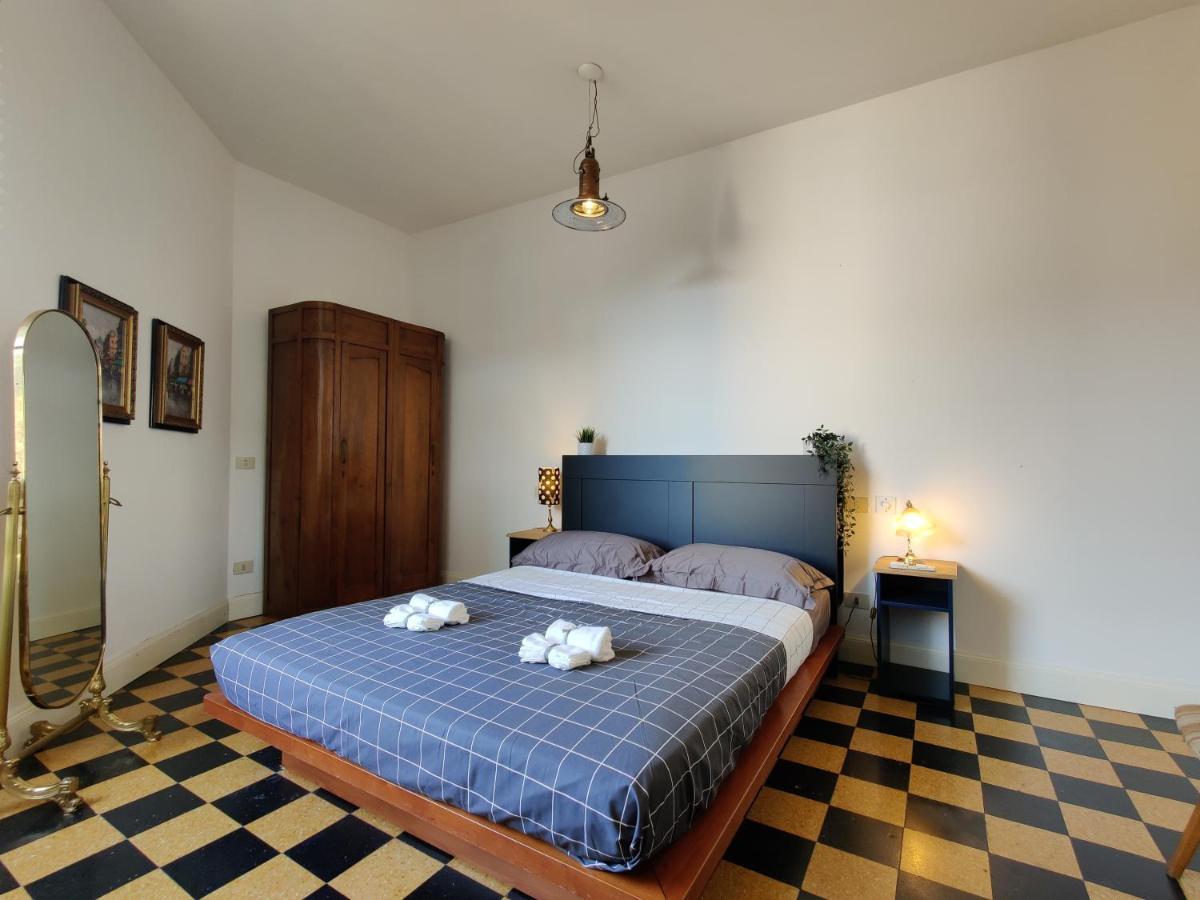 Elegante Trilocale A Milano Milão Exterior foto