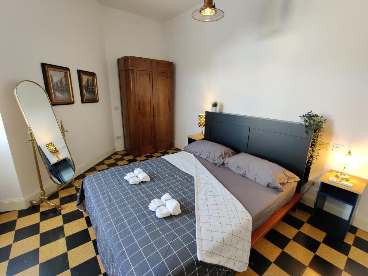 Elegante Trilocale A Milano Milão Exterior foto